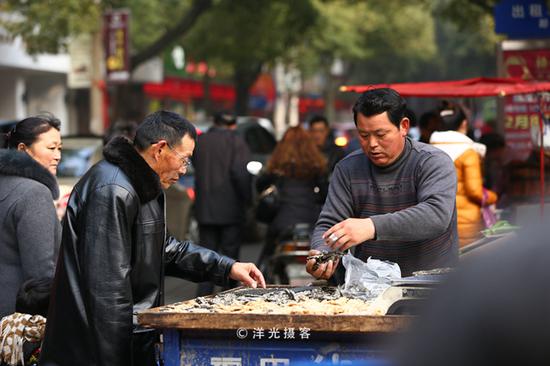 看看安徽文化古城,六尺巷故里桐城都必须准备些啥?才能算是过年