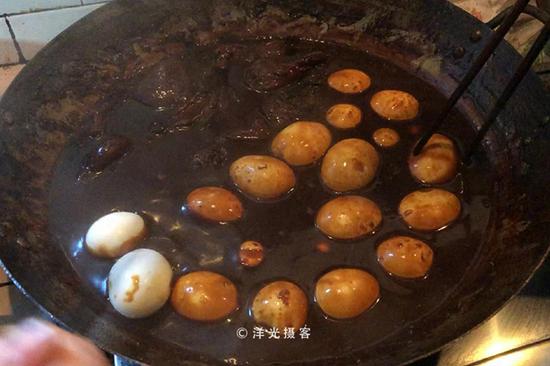 看看<a data-cke-saved-href='http://travel.sina.com.cn/anhui-lvyou/?from=b-keyword' href='http://travel.sina.com.cn/anhui-lvyou/?from=b-keyword' target='_blank'>安徽</a>文化古城,六尺巷故里桐城都必须准备些啥?才能算是过年